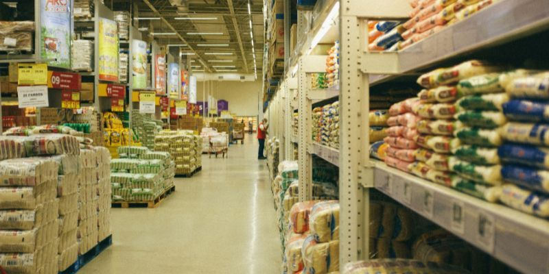 inventaire dans un supermarché