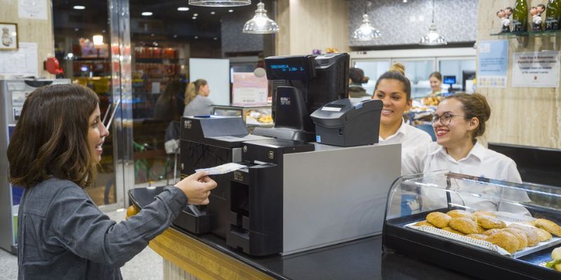 Pourquoi adopter un monnayeur automatique en boulangerie ? Gain de temps, hygiène et sécurité au quotidien