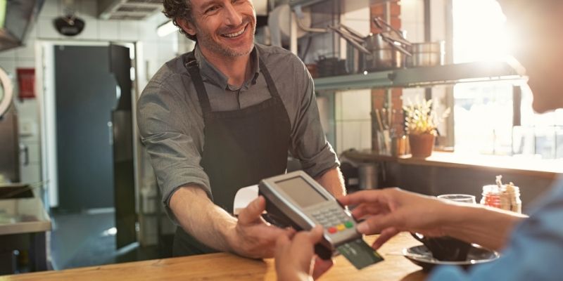 Le futur du paiement : L'impact transformationnel des lecteurs de carte bancaire sur le commerce
