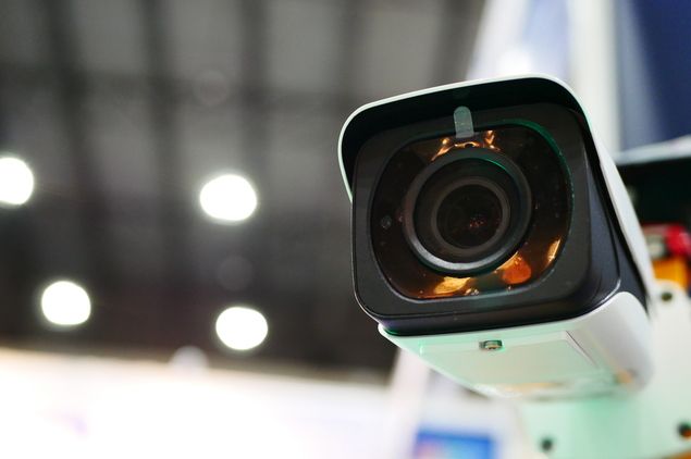 caméra vidéo surveillance suspendue